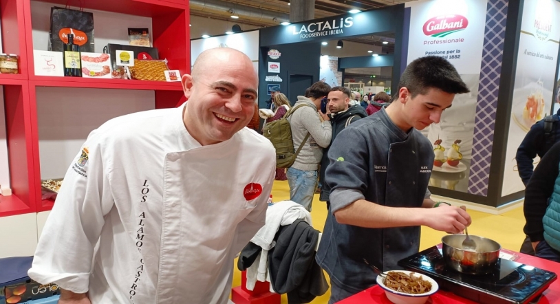 Helio Flores en la final del I Concurso de Platos del Cerdo de Castilla y León 
