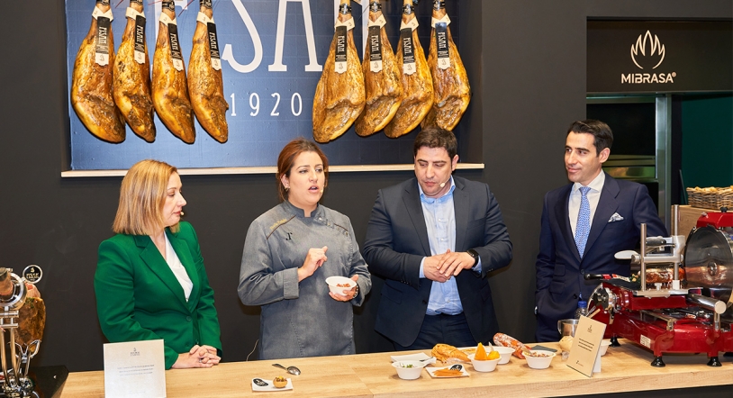 Showcooking con estrella para abrir la actividad de Ibéricos FISAN en Salón Gourmets