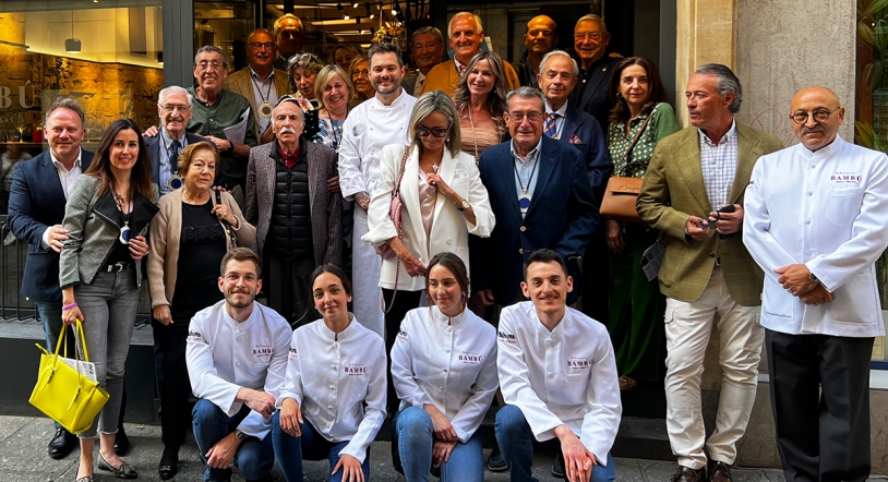 La Academia de Gastronomía de Salamanca visita Bambú Tapas & Brasas