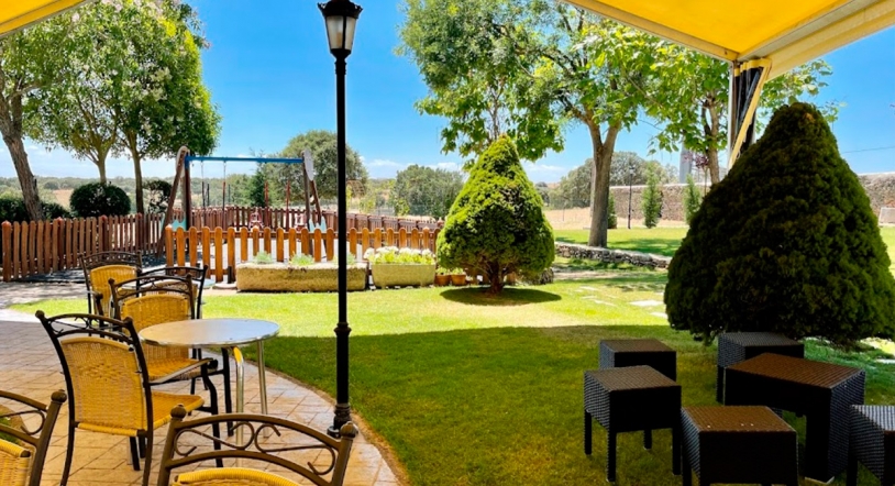Llegan los platos frescos con productos de temporada a la terraza de Casa Conrado
