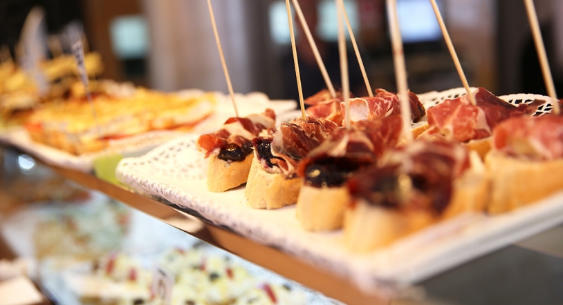 Los 8 aperitivos que nos gusta comer a mediodía