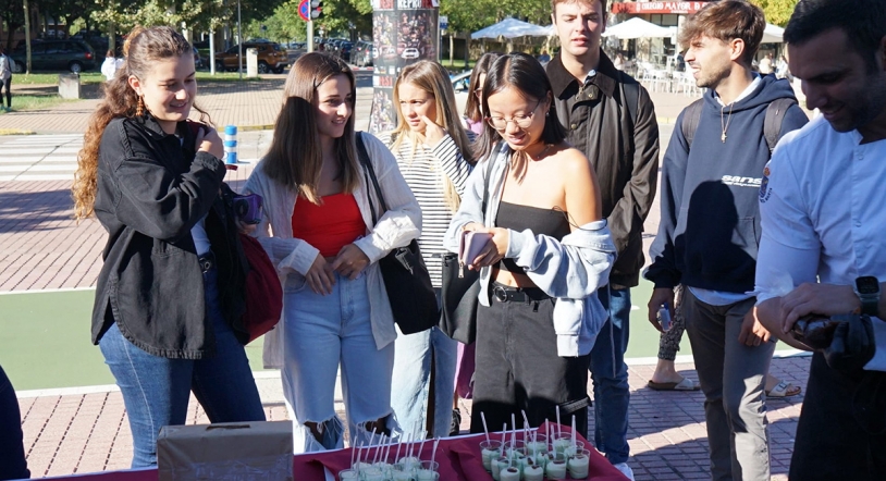La Escuela de Hostelería de Santa Marta, de nuevo presente en la Feria de Bienvenida de la Usal