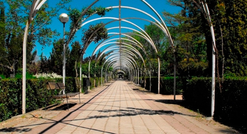 El Ayuntamiento cierra parques y La Aldehuela por fuertes rachas de viento