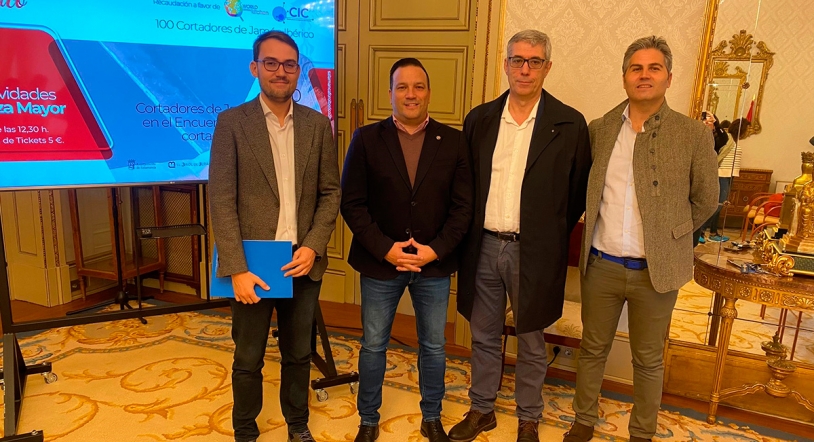 Jamón, parrilla y arroces convertirán la Plaza Mayor y los Bandos en un espectáculo solidario del ibérico