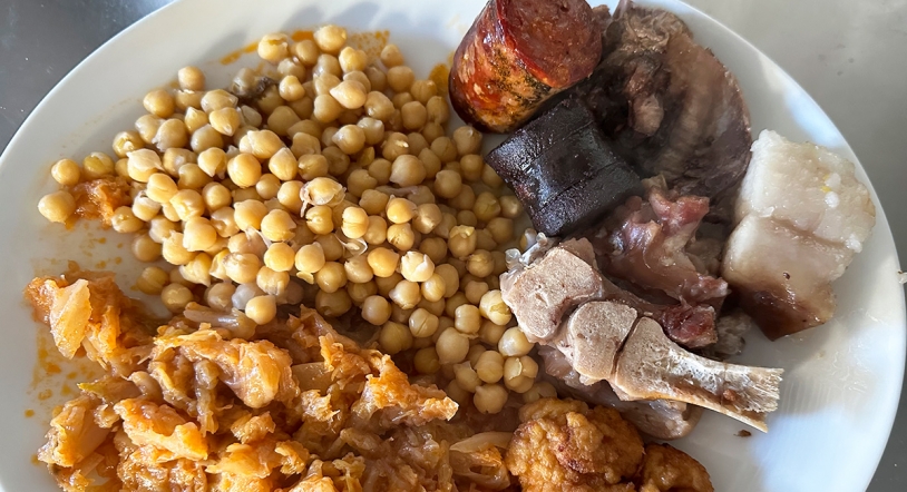Disfruta del mejor Cocido completo cada viernes en El Mesón de Aldehuela de la Bóveda