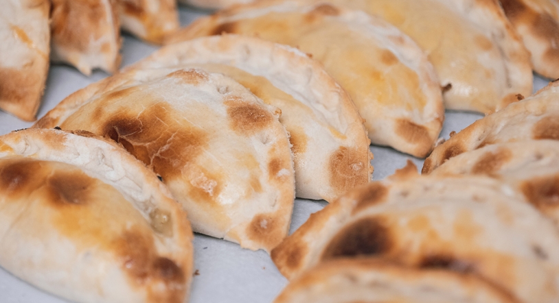 Gran oferta sin gluten en Con La Mano Argentina: empanadas artesanas, pizzas y muchas cosas más