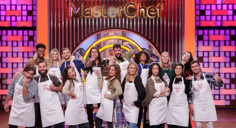 'MasterChef 12' se estrena con una noche llena de rivalidad y el primer expulsado  