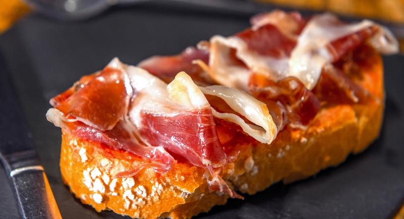 Los españoles suspenden en conocimiento sobre jamón ibérico: la mayoría no lo diferencia del serrano