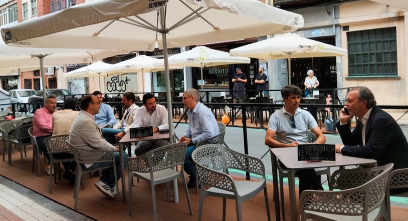 Apertura oficial de las terrazas de la Zona de Especial Interés Gastronómico de Van Dyck