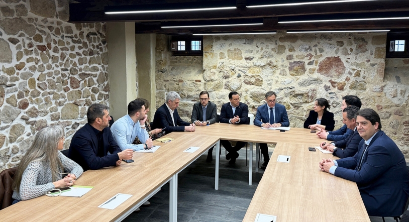 Ayuntamiento y hosteleros trabajarán para atraer turistas en los meses de menor demanda