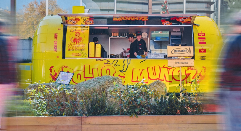 Pollos Muñoz, la foodtruck de Dabiz Muñoz, llega a Salamanca