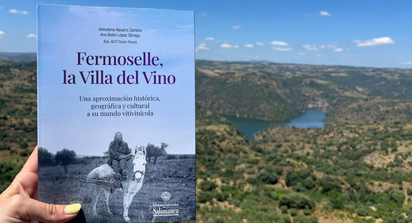 Nuevo libro que rinde homenaje al mundo vitivinícola: 'Fermoselle, la Villa del vino'