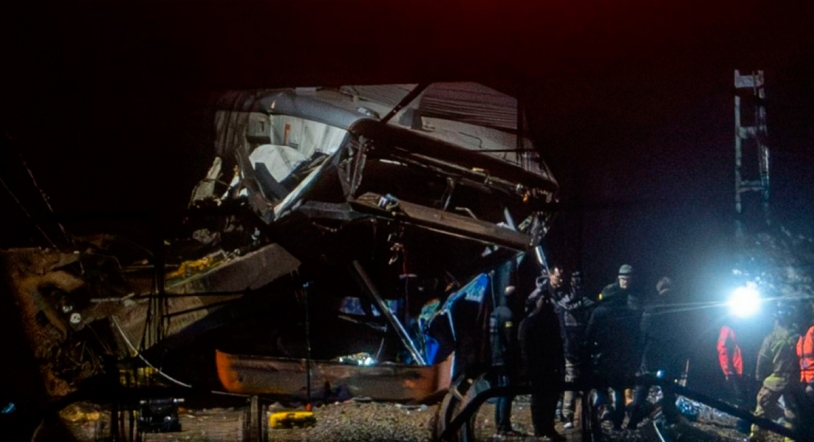 Muere el maquinista de un tren de Rodalies y otras 37 personas resultan heridas 