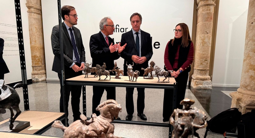 Venancio Blanco invita a mirar más allá de lo visible en su gran exposición en Salamanca