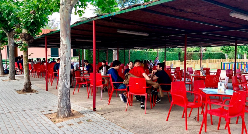 Buscan hostelero para gestionar el chiringuito de Valdelagua este verano