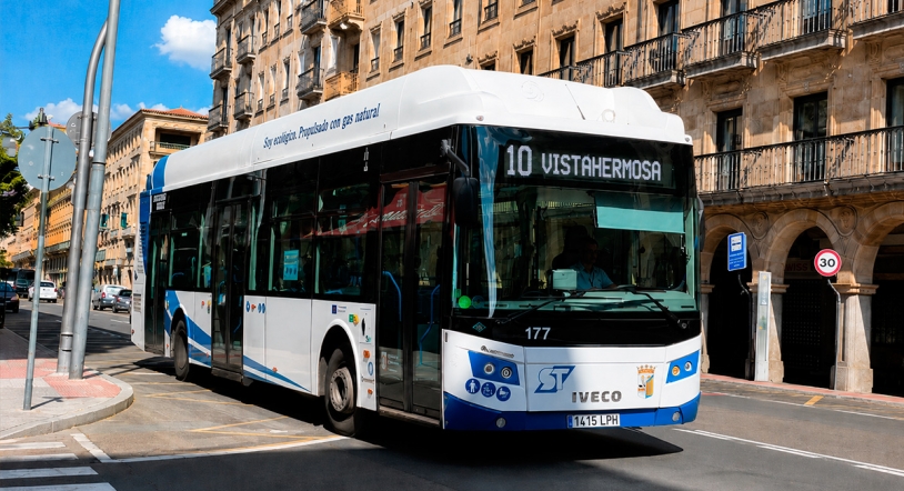 Refuerzo en las líneas 10 y 13 del autobús urbano y nuevo servicio a demanda en la línea 15