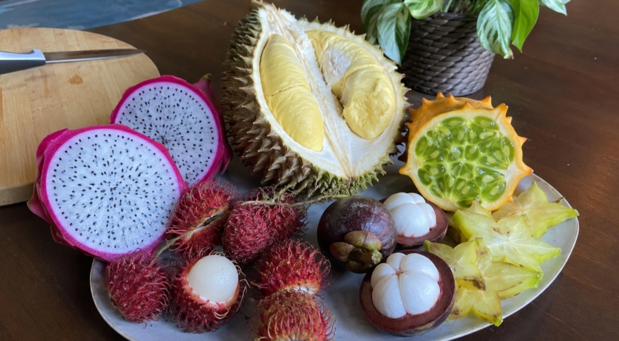 Del durian a la fruta del dragón: un viaje por las frutas exóticas que triunfan en redes