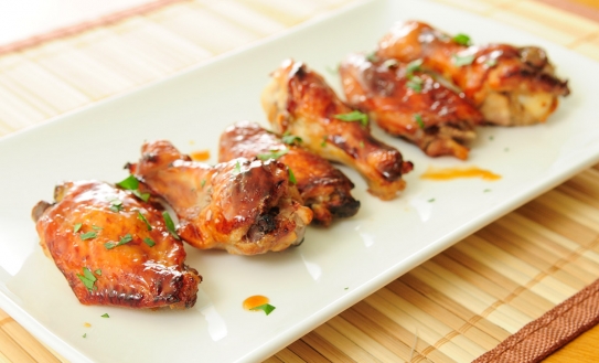 Alitas de pollo horneadas con salsa de miel