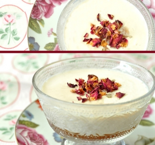 Panacota de queso y rosas