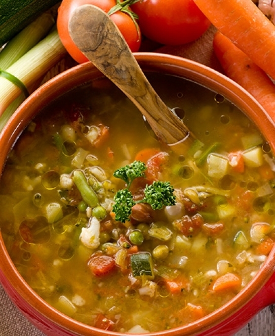 Minestrone (sopa italiana de verduras)