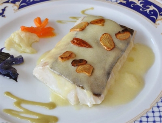 Bacalao al pil pil con verduritas al vapor