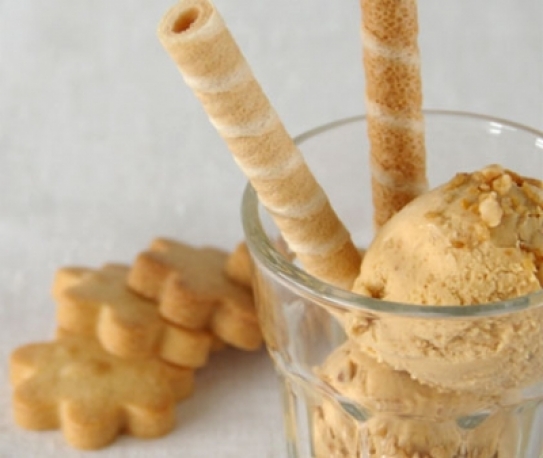 Mousse helada de turrón