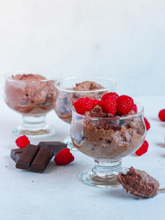 Mousse esponjosa de chocolate con aquafaba, una delicia vegana