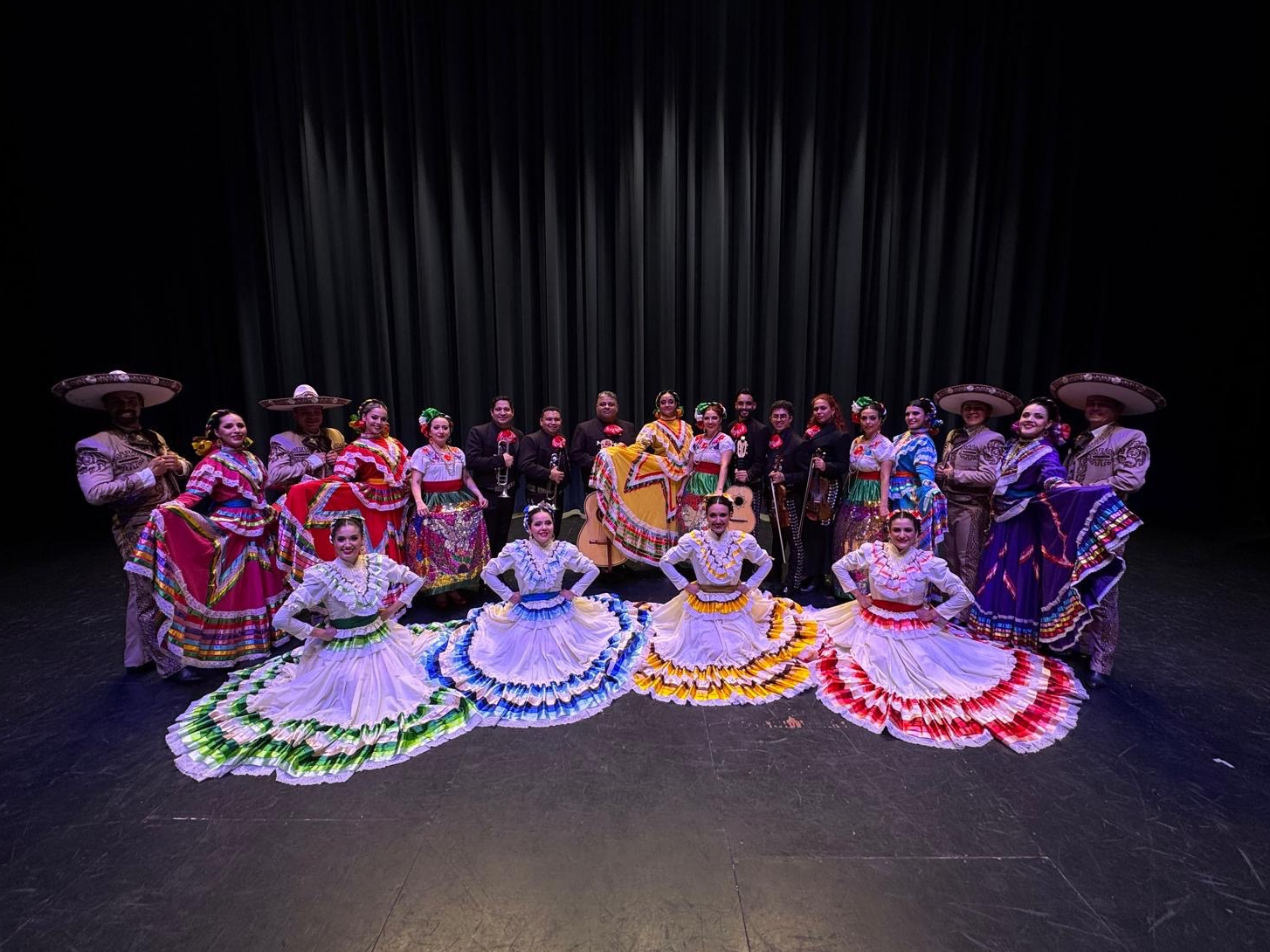 Mariachi Mexicano.jpg