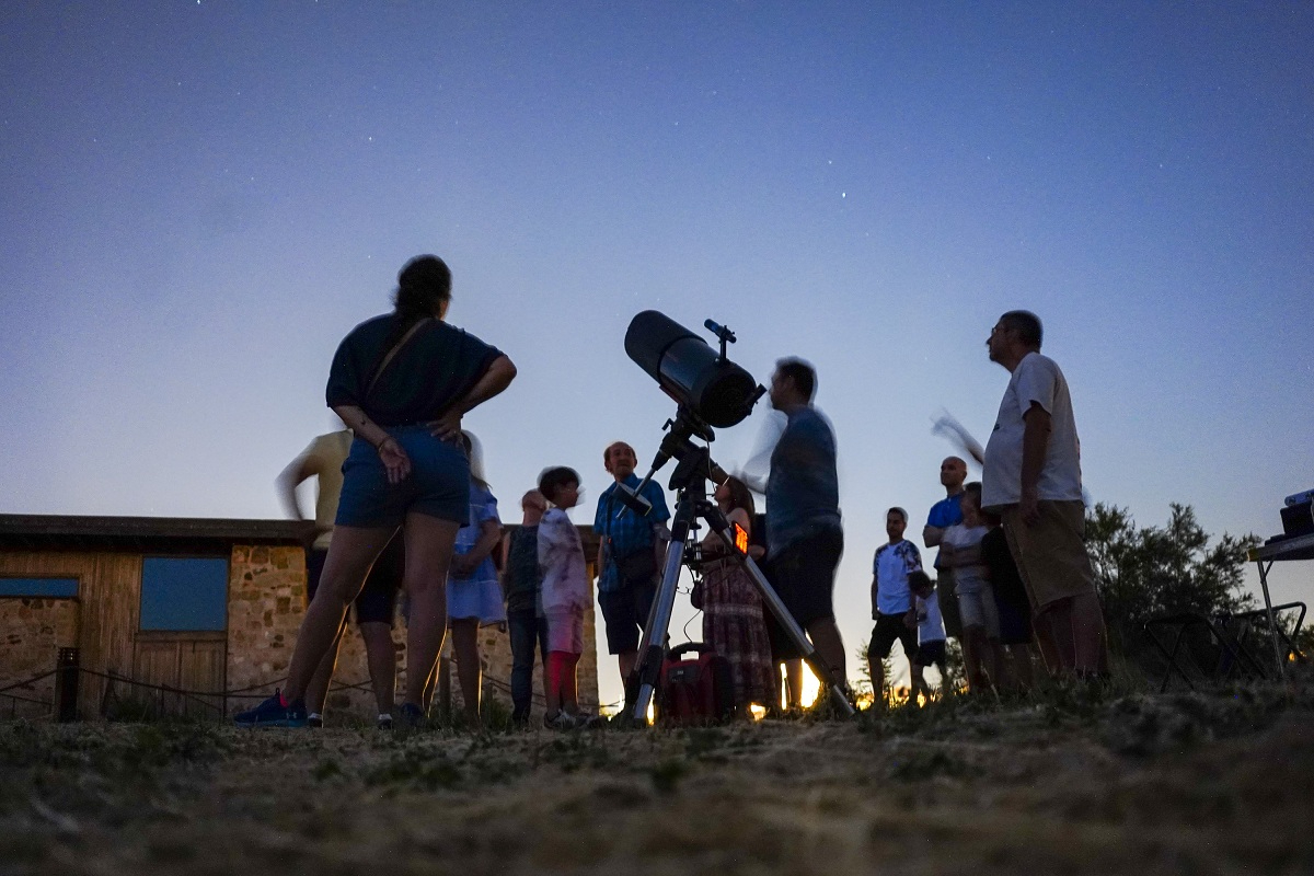 Observacion astronomica Botanico 2.jpg