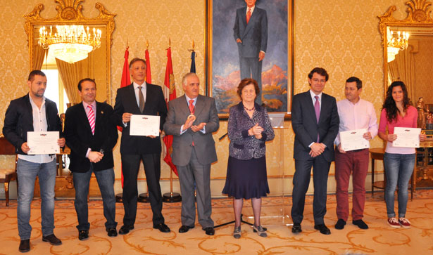 Entrega diplomas Ayuntamiento de Salamanca
