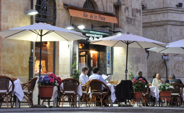 Terraza en el casco histórico de Salamanca
